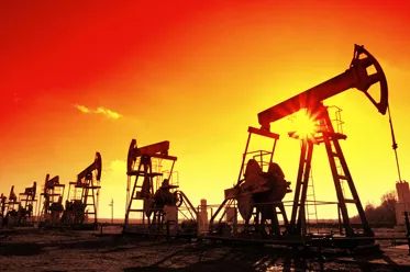 OPEC: 2017 r. przyniesie nadwyżkę na rynku ropy naftowej
