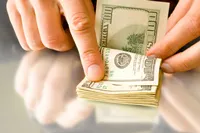 Dolar w odwrocie. Dobre dane o sprzedaży nie dadzą wsparcia