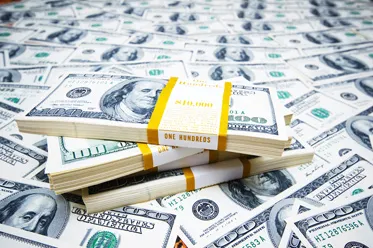 Korekta na eurodolarze traci na sile