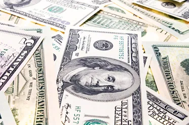 Złoty, dolar, euro w oczekiwaniu na payrollsy