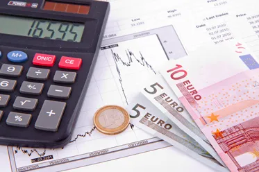 Złoty przed szansą