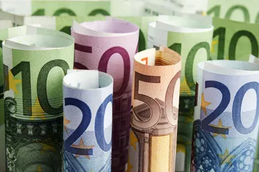 Mocniejszy USD zanegował odreagowanie na PLN