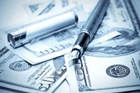EURUSD broni linii trendu