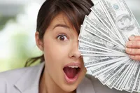 Złoty mocniejszy wobec EUR i słabszy względem USD