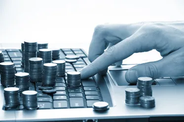 Armagedon na dolarze i triumf złotego. Kurs USD/PLN najniżej od lat